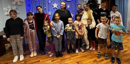 Новый год для детей беженцев