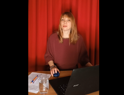 "Стихам все возрасты покорны"