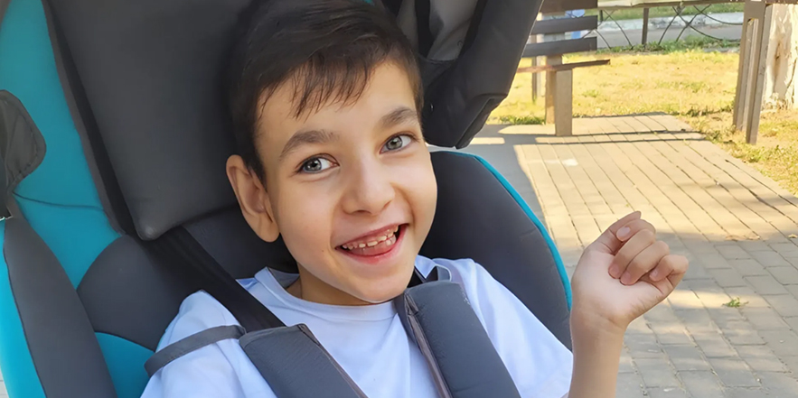 Гюльахмедов Артем