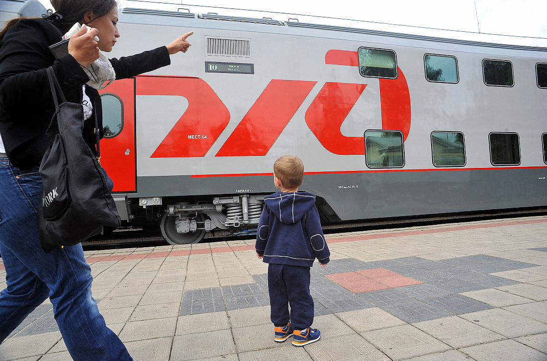 проводник пассажирского вагона. работа в ржд красноярск вакансии. уярская дистанция пути пч-4. форменная одежда машиниста ржд 2023. красноярск красноярская железная дорога.