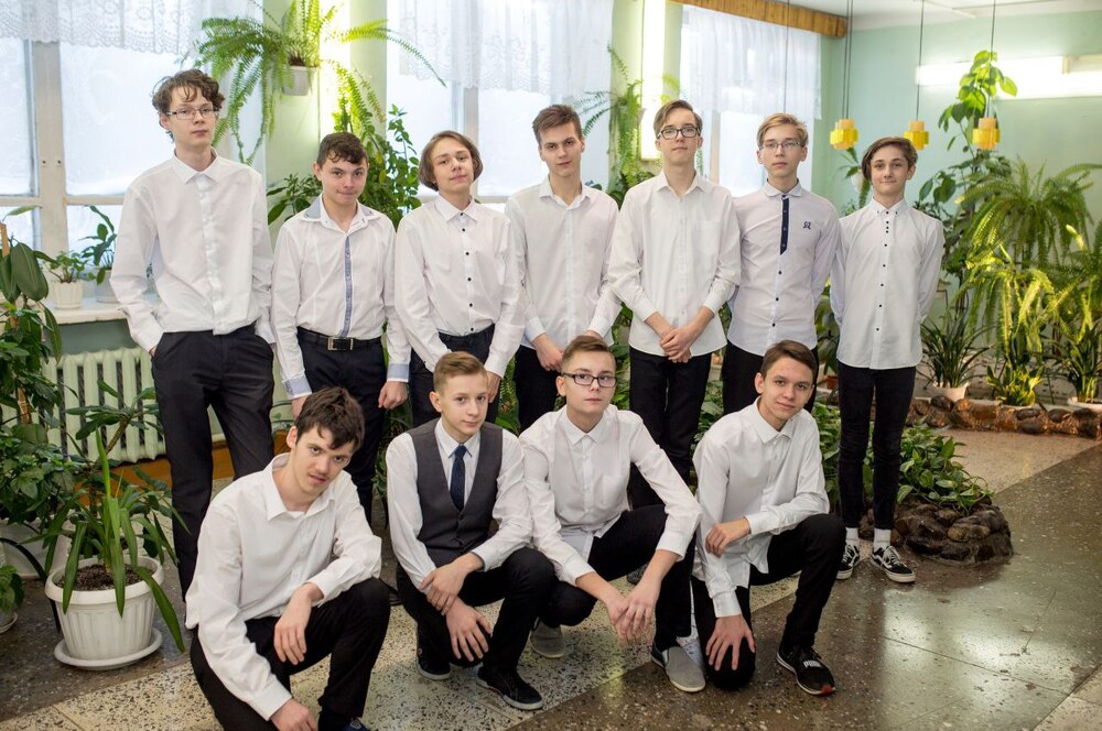 Степан, Даниил и их одноклассники в школьные годы